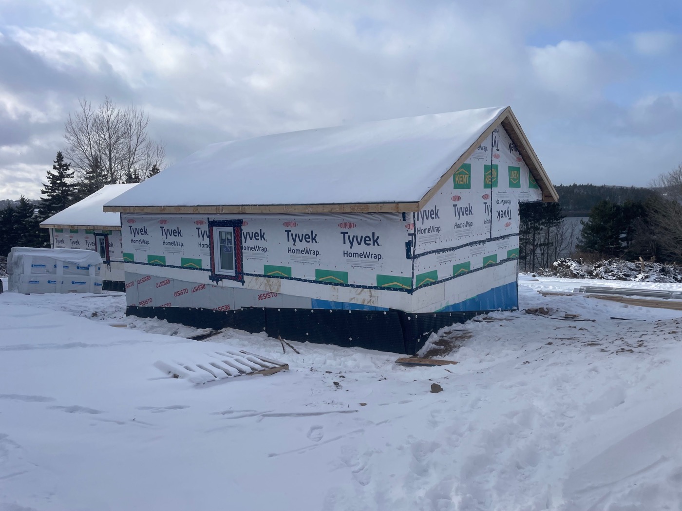 Weather barrier and exterior preparation on the builder siding project